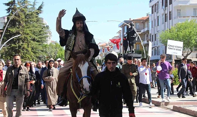 Türk Dil Bayramı Kutlanıyor Mu?