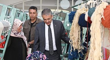 Vali Akkoyun'dan Taşkale Halısı Üretim Atölyesine Ziyaret