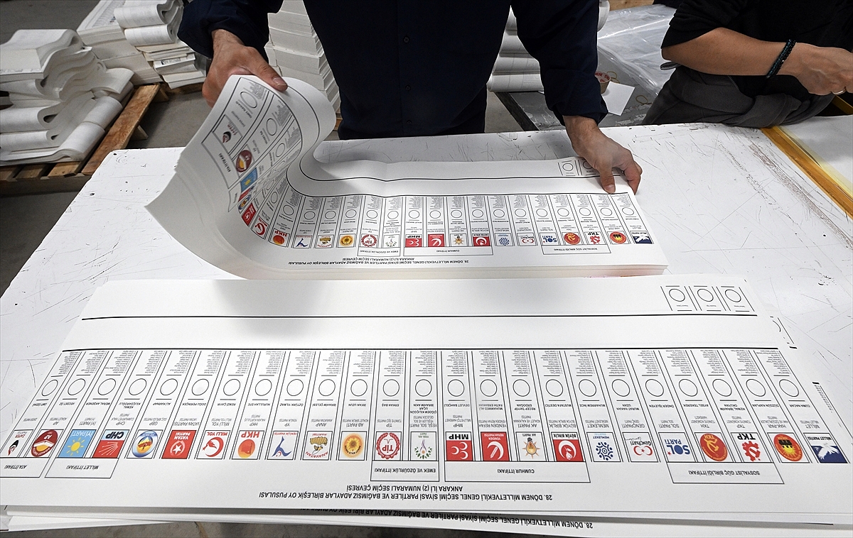 Yurt dışındaki vatandaşların oy verme işlemi rekor katılımla tamamlandı