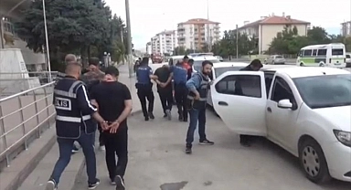 8'i polis 12 kişinin yaralandığı kavgayla ilgili 4 şüpheli tutuklandı