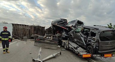 Afyonkarahisar-Konya yolu, meydana gelen kaza nedeniyle ulaşıma kapandı