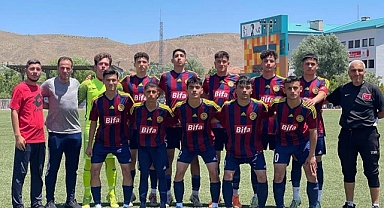Bifa Başakspor U17 Takımı Adını Türkiye'de Son 20 Takım Arasına Yazdırdı