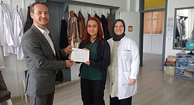 Bir Bilenle Bilge Nesil Kitap Okuma ve Deneme Yazma Yarışması Ödülleri Verildi