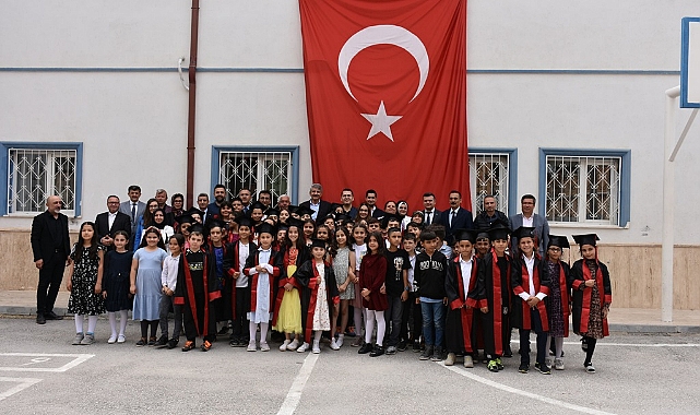 Cumhuriyet Nihat Arslan İlkokulunda Mezuniyet Coşkusu Yaşandı