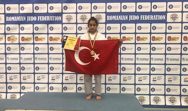 Harikasın Leyla
