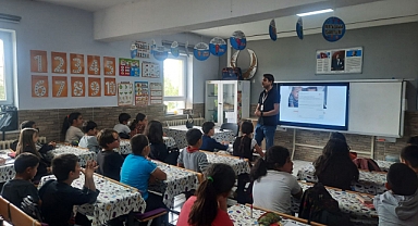 İl Sağlık Müdürlüğü Tarafından Miniklere Eğitim Verildi