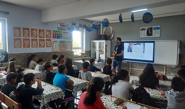 İl Sağlık Müdürlüğü Tarafından Miniklere Eğitim Verildi