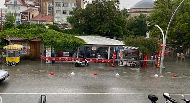 Karaman'da sağanak yağış etkili oldu