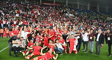 Karaman FK'dan Kupa töreni