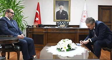 Karaman Valisi Akkoyun, kurbanını TDV'ye emanet etti