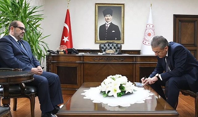 Karaman Valisi Akkoyun, kurbanını TDV'ye emanet etti