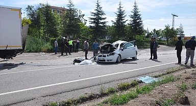 Otomobil ile kamyonun çarpışması sonucu 1 kişi öldü