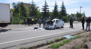 Otomobil ile kamyonun çarpışması sonucu 1 kişi öldü