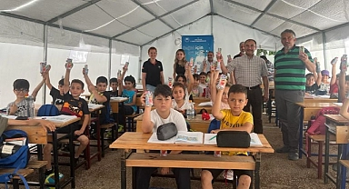 Torku'dan Hatay'daki Okullara Süt Dağıtımı