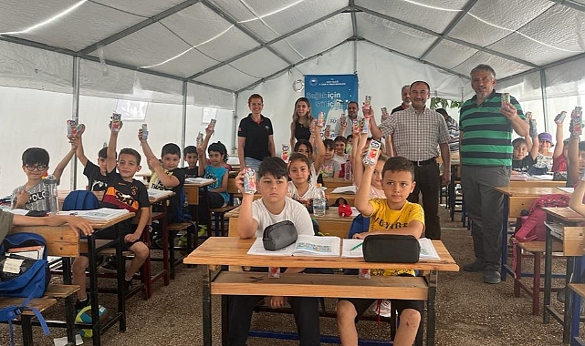Torku'dan Hatay'daki Okullara Süt Dağıtımı