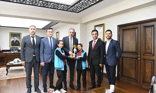 Türkiye Şampiyonlarından Vali Akkoyun'a Ziyaret