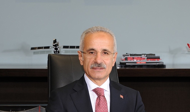 Ulaştırma Ve Altyapı Bakanı  Abdulkadir Uraloğlu:  BAYRAM VE OKULLARIN TATİLE GİRECEK OLMASI NEDENİYLE TRENLERDE 24 BİN 472 KİŞİLİK KAPASİTE ARTIŞINA GİDİLDİ
