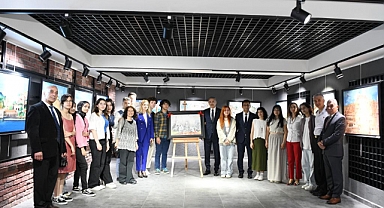 Vali Akkoyun, “Depreme Rağmen Yaşayan Tarih” Sergisine Katıldı