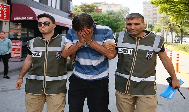 Atı minibüsün arkasına bağlayarak koşturan kişi, polise teslim oldu