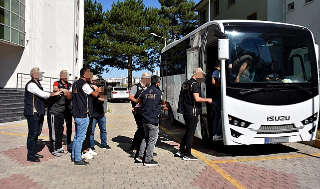 DEAŞ operasyonunda yakalanan 9 zanlıdan 7'si tutuklandı