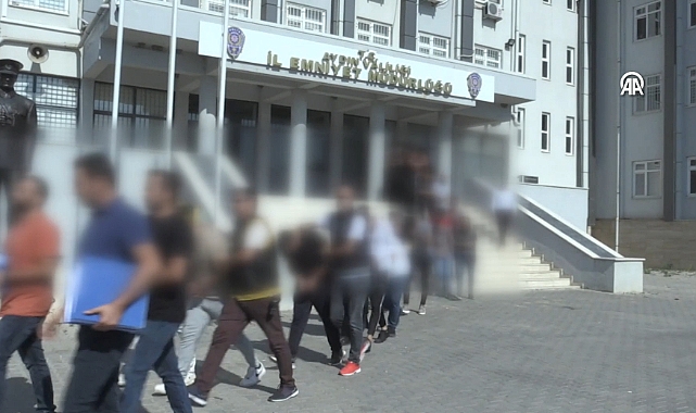 Depremzedeleri konteyner satma vaadiyle dolandıran 14 kişi tutuklandı