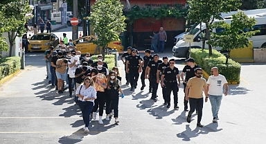 Fuhuş operasyonunda 14 şüpheli yakalandı