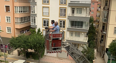 Karaman'da Balkona Sıkışan Güvercini İtfaiye Ekibi Kurtardı