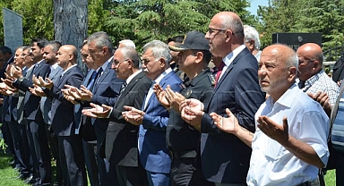 Karaman'da Garnizon ve Polis Şehitliği Ziyaret Edildi