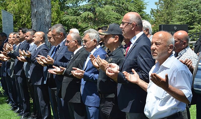 Karaman'da Garnizon ve Polis Şehitliği Ziyaret Edildi