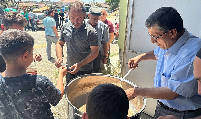 Karaman Ticaret Borsası'ndan aşure ikramı