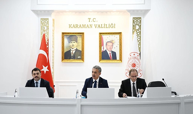 Karaman Valisi Akkoyun muhtarlarla bir araya geldi