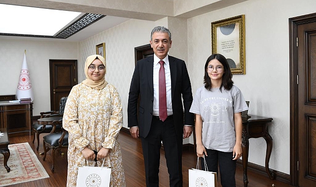 LGS Birincilerinden Vali Akkoyun'a Ziyaret