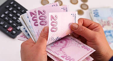 Memur maaşı ve emekli aylıklarını arttıran düzenlemeyi içeren Kanun Resmi Gazete'de yayımlandı