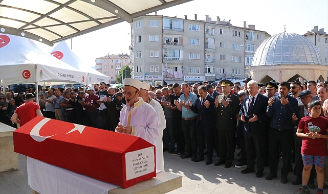 Şehit Piyade Astsubay Kıdemli Çavuş Mehmet Özler, Çankırı'da son yolculuğuna uğurlandı