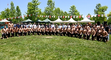 Seydişehir Yağlı Güreşleri'nde başpehlivan İsmail Koç oldu