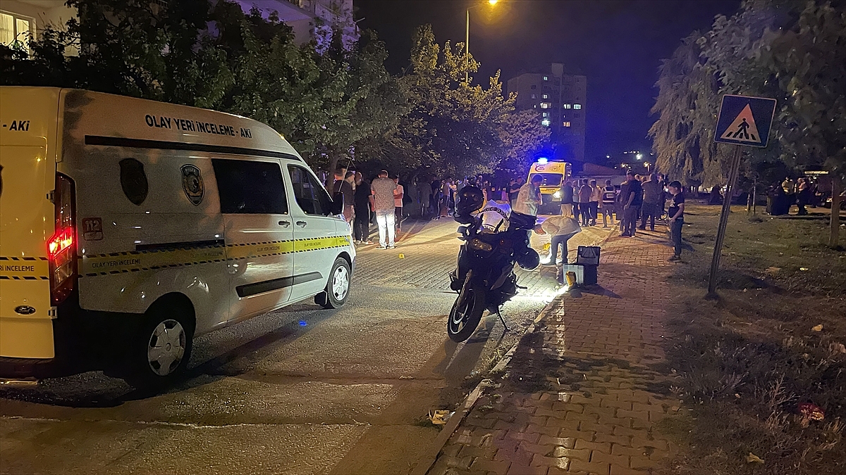 Silahlı kavgada bir kişi yaralandı