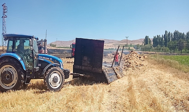 Tarla yangınında 25 dönüm ekili alan zarar gördü