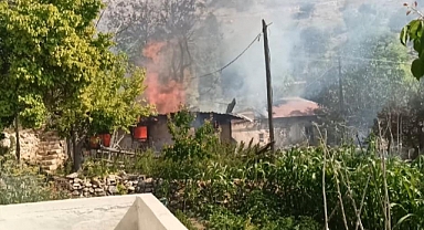 Taşkale Köyünde çıkan yangın korkuttu
