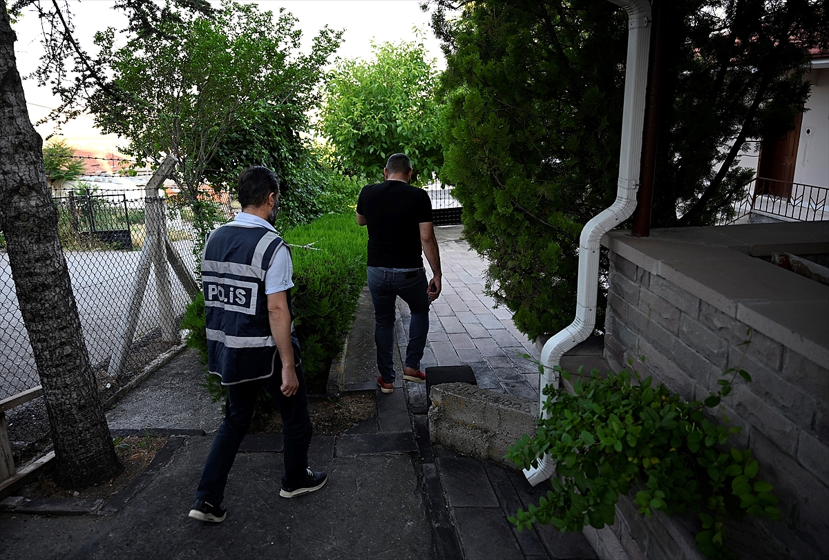 Tefecilere "Yosun" operasyonu: 17 gözaltı