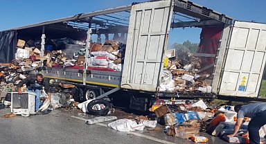 Tır dorsesinde çıkan yangın söndürüldü