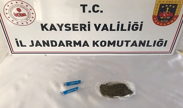 Baca deliğinde uyuşturucu madde ele geçirildi