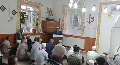 Cömmen Camisinde sabah namazı buluşması düzenlendi