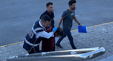 Karaman'da kimliğini çaldıkları gurbetçinin banka hesabından para çeken 2 zanlı tutuklandı