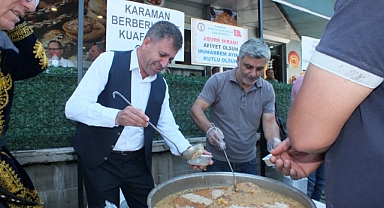 Karaman Esnaf Odaları Birliği'nden aşure ikramı
