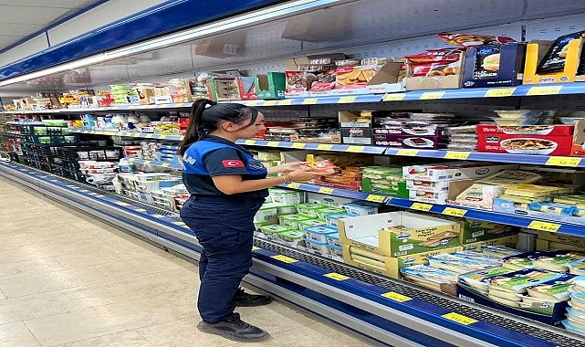Marketlerde son kullanma tarihi geçmiş ürünler ele geçirildi