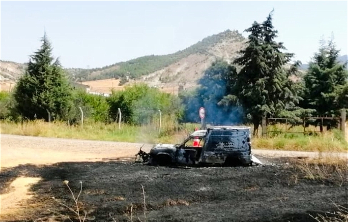 Pikap ile çarpışan motosikletin sürücüsü öldü