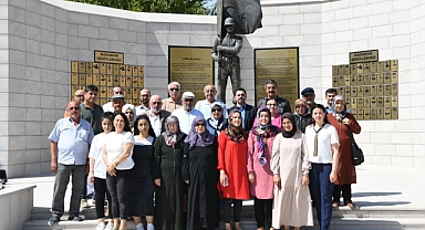 Şehit Aileleri Şehitlik Anıtını ziyaret etti