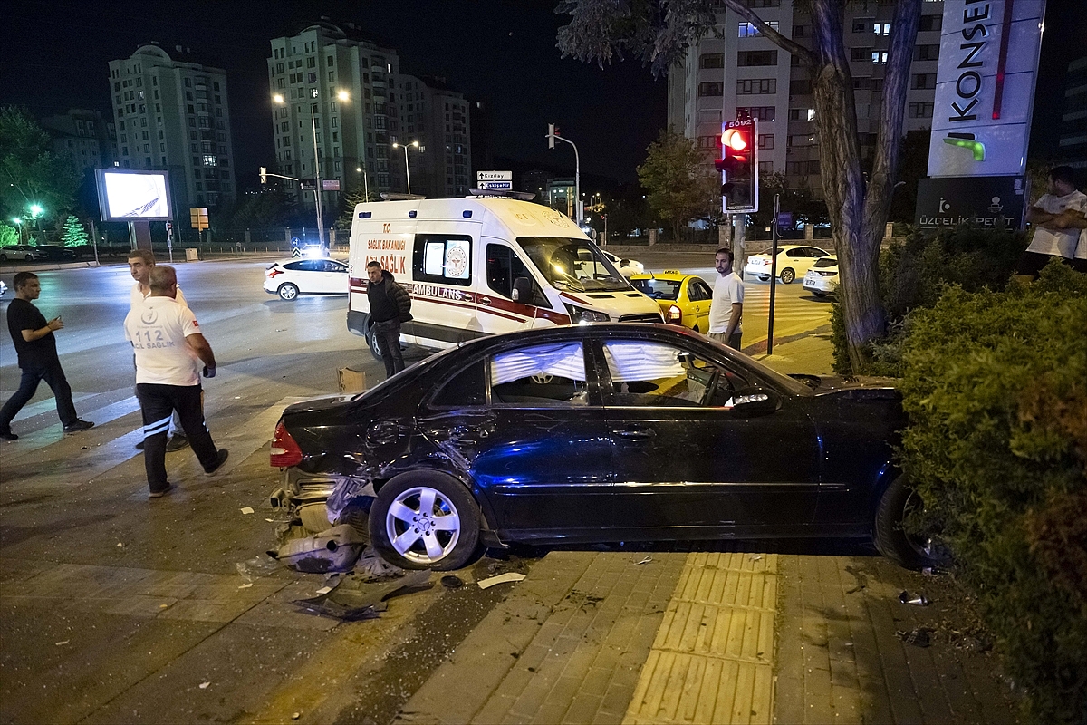 Trafik kazasında 5 kişi yaralandı