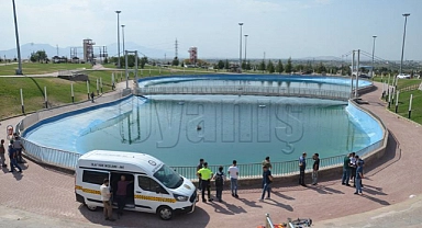 Türk Dünyası Kültür Parkında Suni Gölete Giren Kardeşler Boğuldu