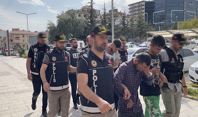 Uyuşturucu operasyonunda yakalanan 2 zanlı tutuklandı